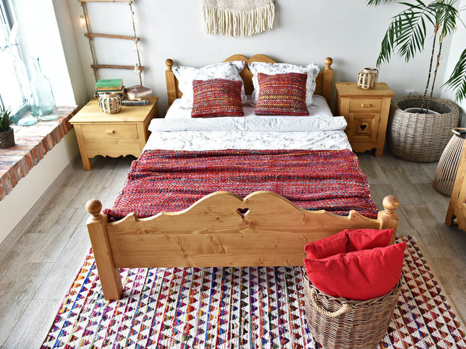 Идиллическая спальня в деревенском стиле